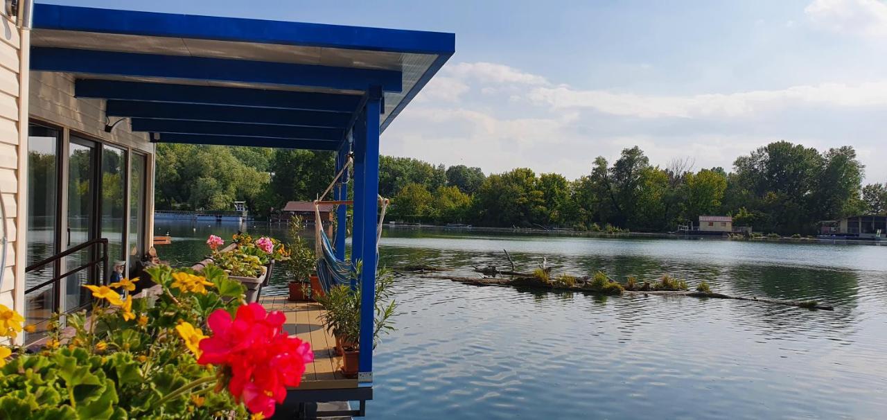 Hausboat "Zivot Na Vode" Lejlighed Bratislava Eksteriør billede