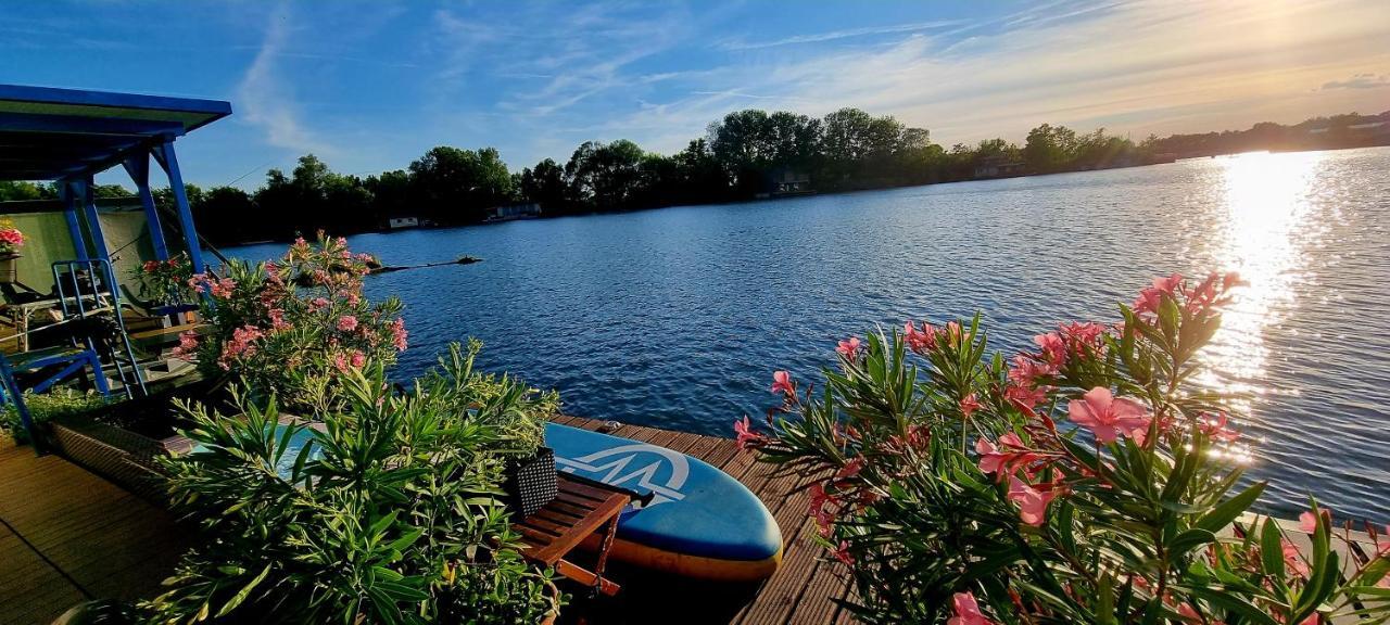 Hausboat "Zivot Na Vode" Lejlighed Bratislava Eksteriør billede